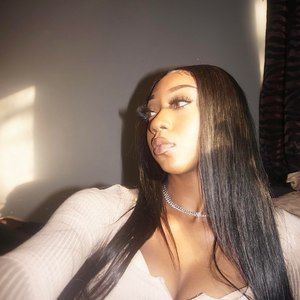 Meet your Posher, Eva